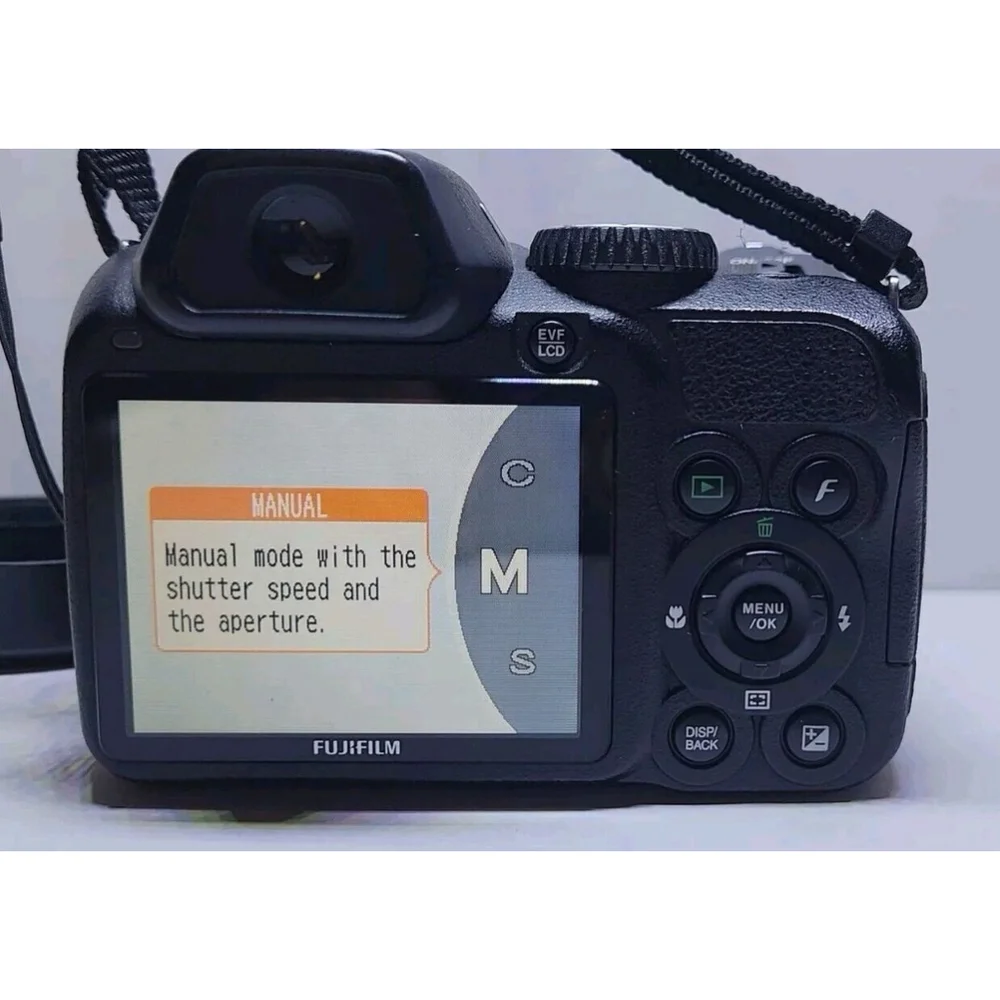 Fujifilm FinePix S2000HD 10MP Digital Camera with Batteries & Card. No. 8U064803